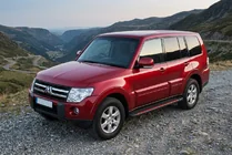 Mitsubishi Pajero Wagon IV 2006–2021 Bočné prahy Maya Red (2 ks., hliník) fotografia 1