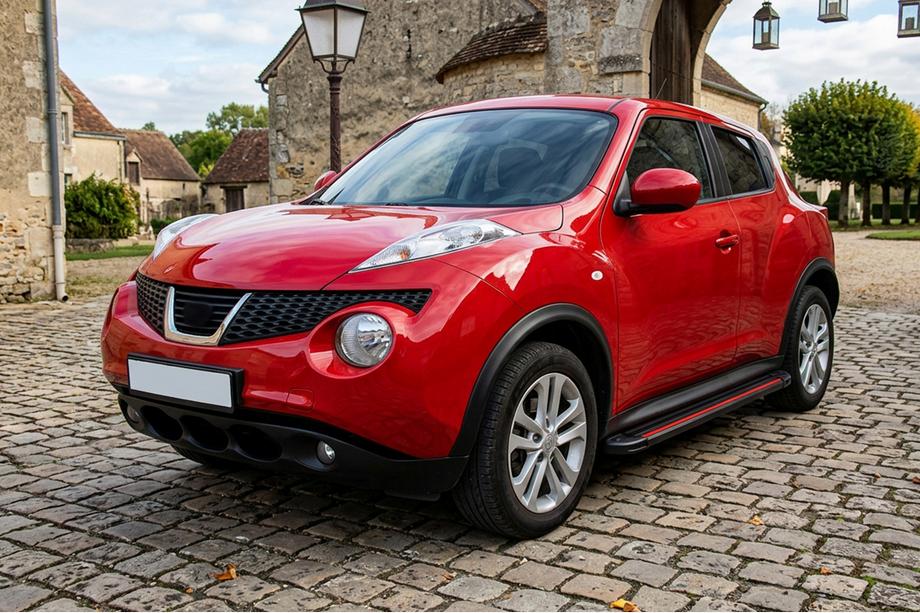Nissan Juke 2010–2019 Bočné prahy Maya Red (2 ks., hliník) Image
