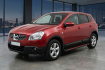 Nissan Qashqai 2007–2010 Bočné nášľapy Maya Red-Black (2 ks, hliník) fotografia 1