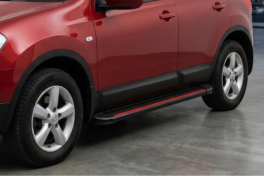 Nissan Qashqai 2010–2014 Bočné prahy Maya Red (2 ks., hliník) Dlhý rázvor Image