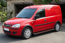 Opel Combo 2002–2012 Bočné prahy Maya Red (2 ks., hliník) fotografia 1
