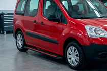 Peugeot Partner Tepee 2008–2018 Bočné prahy Maya Red (2 ks., hliník) fotografia 1