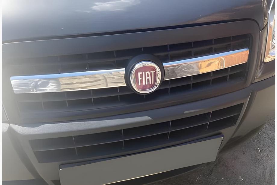 Fiat Doblo I 2005–2010 Nerezové lišty na masku chladiča (2 ks) Carmos - turecká oceľ Image