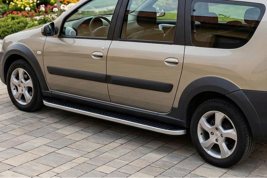 Lada Largus 2012– Bočné nášľapy Tayga (2 ks, hliník) Image