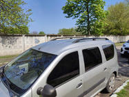Lada Largus 2012– Čierne strešné lyžiny fotografia 2