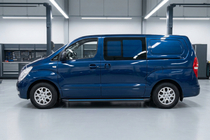 Hyundai H300, H1, Starex 2008–2020 Bočné nášľapy Maya Blue (2 ks, hliník) fotografia 1