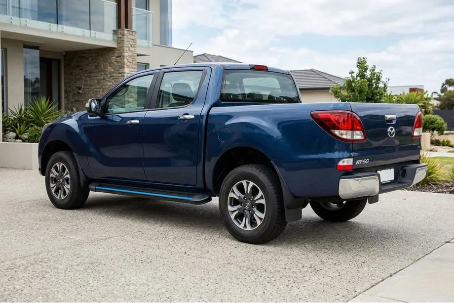 Mazda BT-50 2012– Bočné nášľapy Maya Blue (2 ks, hliník) Image