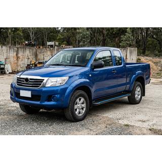 Bočné nášľapy Maya Blue (2 ks, hliník) Toyota Hilux 2006–2015 fotografia 1