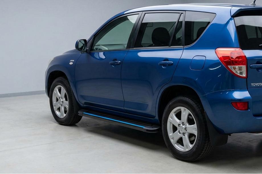 Toyota Rav 4 2006–2013 Bočné nášľapy Maya Blue (2 ks, hliník) Image