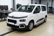 Citroen Berlingo/Multispace 2018– Bočné nášľapy New Vision Black (2 ks, hliník) Dlhý rázvor fotografia 1