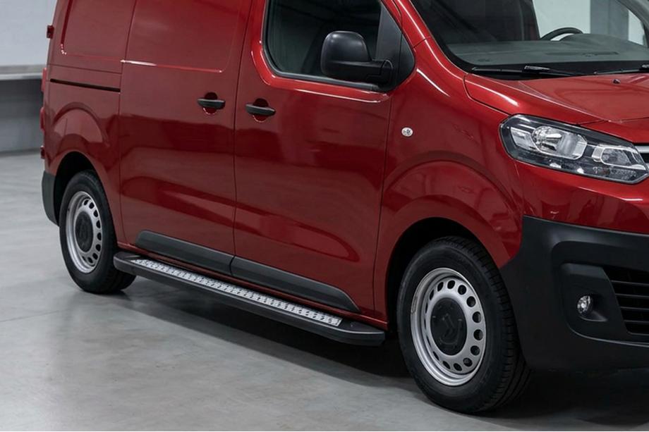 Citroen Jumpy/Dispatch 2017– Bočné nášľapy Vision New Black (2 ks, hliník) Image