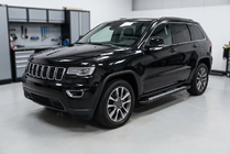 Jeep Grand Cherokee WK2 2010–2021 Bočné nášľapy New Vision Black (2 ks, hliník) fotografia 1