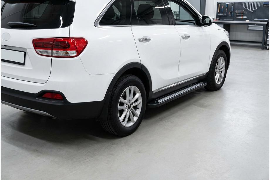 Kia Sorento III UM 2014–2020 Bočné nášľapy New Vision Black (2 ks, hliník) Fotografia 1