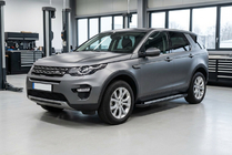 Land Rover Discovery Sport 2014– Bočné nášľapy Vision New Black (2 ks, hliník) fotografia 1
