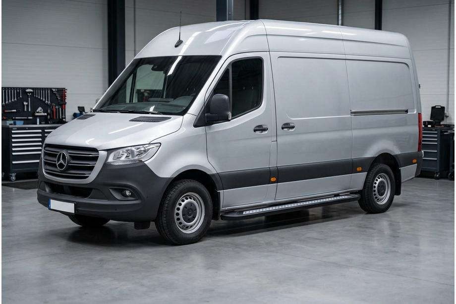 Mercedes Sprinter W907/W910 2018– Bočné nášľapy New Vision Black (2 ks, hliník) Image