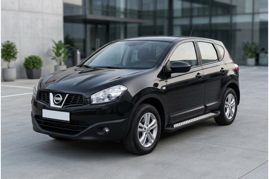 Nissan Qashqai 2010–2014 Bočné nášľapy Vision New Black (2 ks, hliník) Dlhý rázvor Fotografia 1