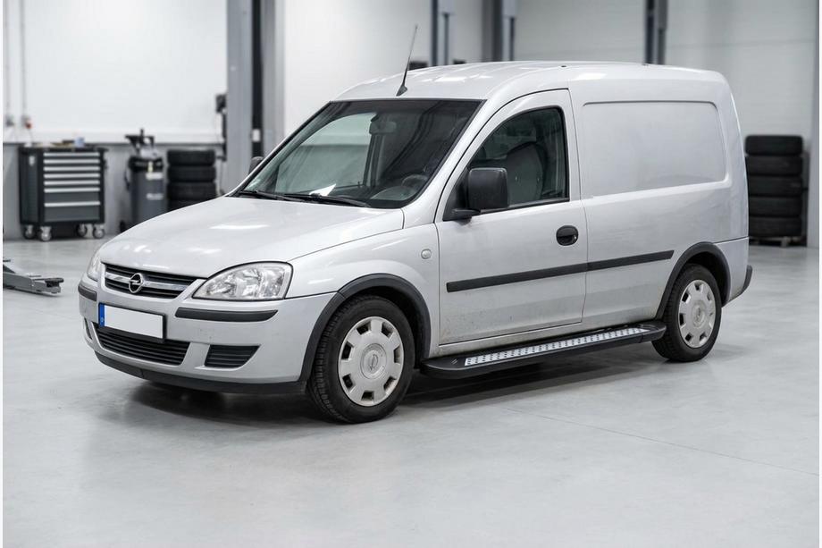 Opel Combo 2002–2012 Bočné nášľapy New Vision Black (2 ks, hliník) Image