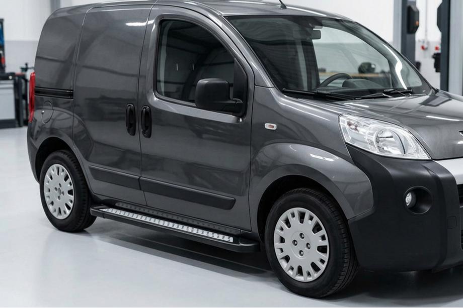 Peugeot Bipper 2008–2017 Bočné nášľapy New Vision Black (2 ks, hliník) Image