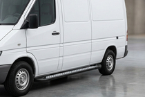 Volkswagen LT 1995–2006 Bočné nášľapy New Vision Black (2 ks, hliník) fotografia 1
