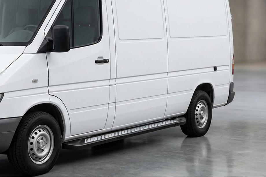 Volkswagen LT 1995–2006 Bočné nášľapy New Vision Black (2 ks, hliník) Image
