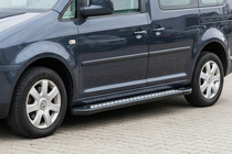 Volkswagen Caddy 2010–2015 Bočné nášľapy New Vision Black (2 ks, hliník) Štandardná základňa fotografia 1