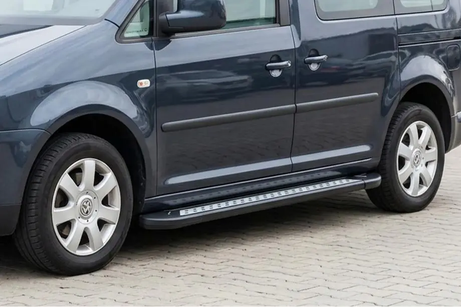Volkswagen Caddy 2010–2015 Bočné nášľapy New Vision Black (2 ks, hliník) Image