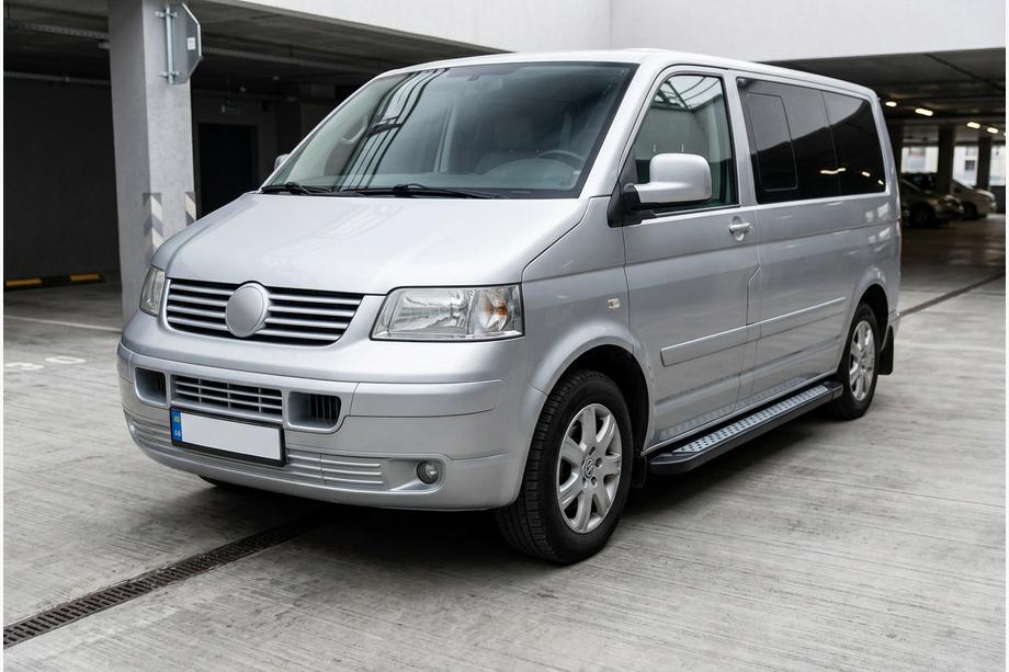 Volkswagen T5 Transporter 2003–2010 Bočné nášľapy New Vision Black (2 ks, hliník) Krátky rázvor Image