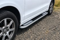 Audi Q5 2017–2025 Bočné nášľapy Tayga V2 (2 ks, hliník) fotografia 4