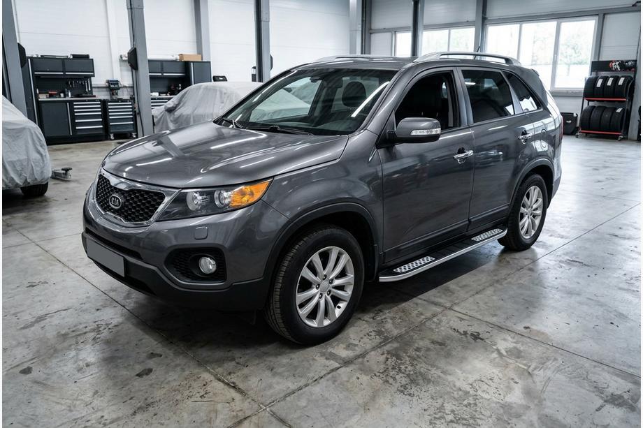Kia Sorento II XM 2009–2014 Bočné nášľapy Tayga V2 (2 ks, hliník) 2013-2016 Image