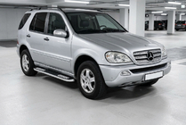 Mercedes ML W163 1997–2005 Bočné nášľapy Tayga V2 (2 ks, hliník) fotografia 1