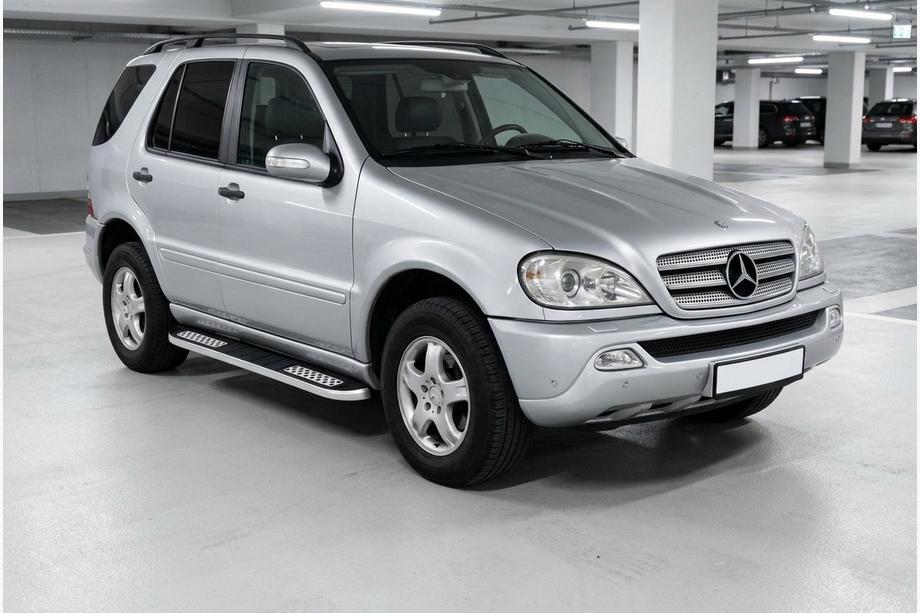 Mercedes ML W163 1997–2005 Bočné nášľapy Tayga V2 (2 ks, hliník) Image