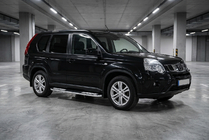 Nissan X-trail T31 2007–2014 Bočné nášľapy Tayga V2 (2 ks, hliník) fotografia 1