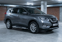 Nissan X-trail T32/Rogue 2014–2021 Bočné nášľapy Tayga V2 (2 ks, hliník) fotografia 1