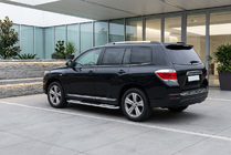 Toyota Highlander 2008–2013 Bočné nášľapy Tayga V2 (2 ks, hliník) fotografia 1