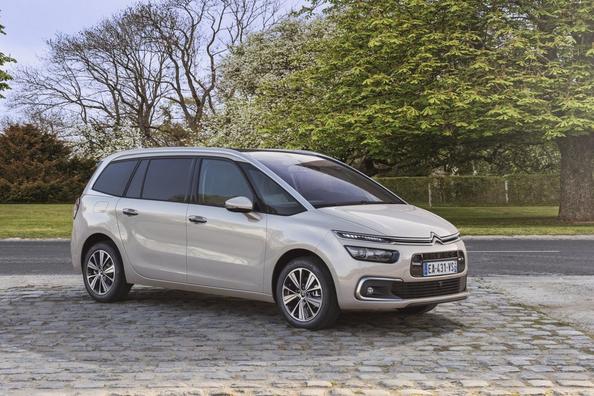 Recenzia 7-miestneho minivanu Citroen Grand C4 Picasso