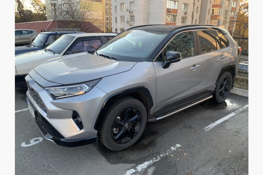 Toyota Rav 4 2019–2025 Bočné nášľapy OEM V1A (2 ks, hliník) Fotografia 6