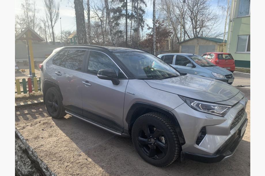 Toyota Rav 4 2019–2025 Bočné nášľapy OEM V1A (2 ks, hliník) Fotografia 11