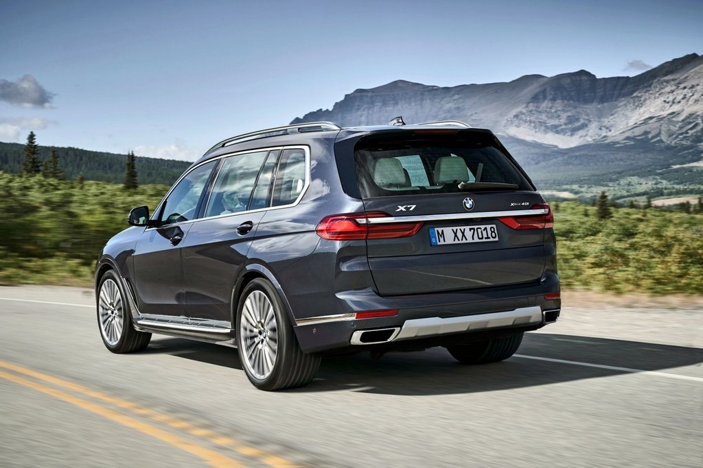 Recenzia plnohodnotného crossoveru BMW X7