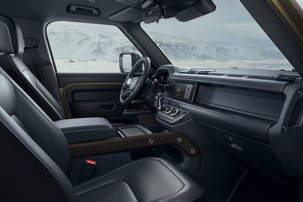 Prémiový päťdverový SUV Land Rover Defender 110