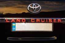 Toyota Land Cruiser 200 2007–2021 LED lišta nad ŠPZ (2016+) fotografia 4