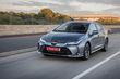 Hybridný sedan Toyota Corolla fotografia 13