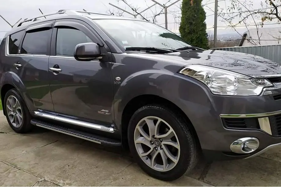 Citroen C-Crosser 2007–2013 Bočné nášľapy Bosphorus Grey (2 ks, hliník) Image