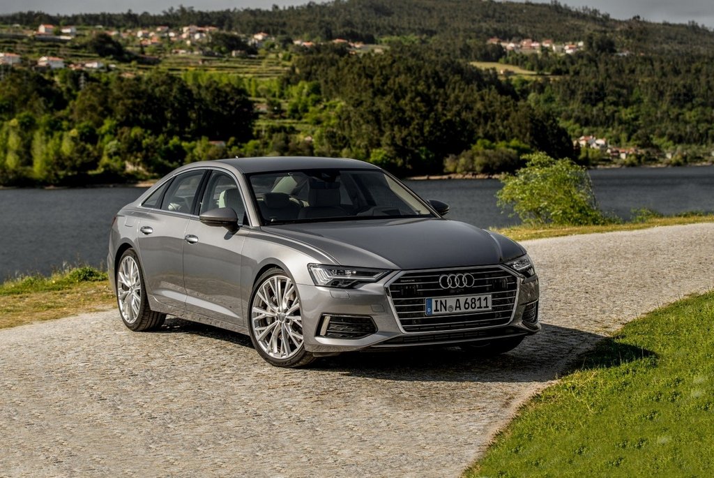 Biznis sedan Audi A6 piatej generácie