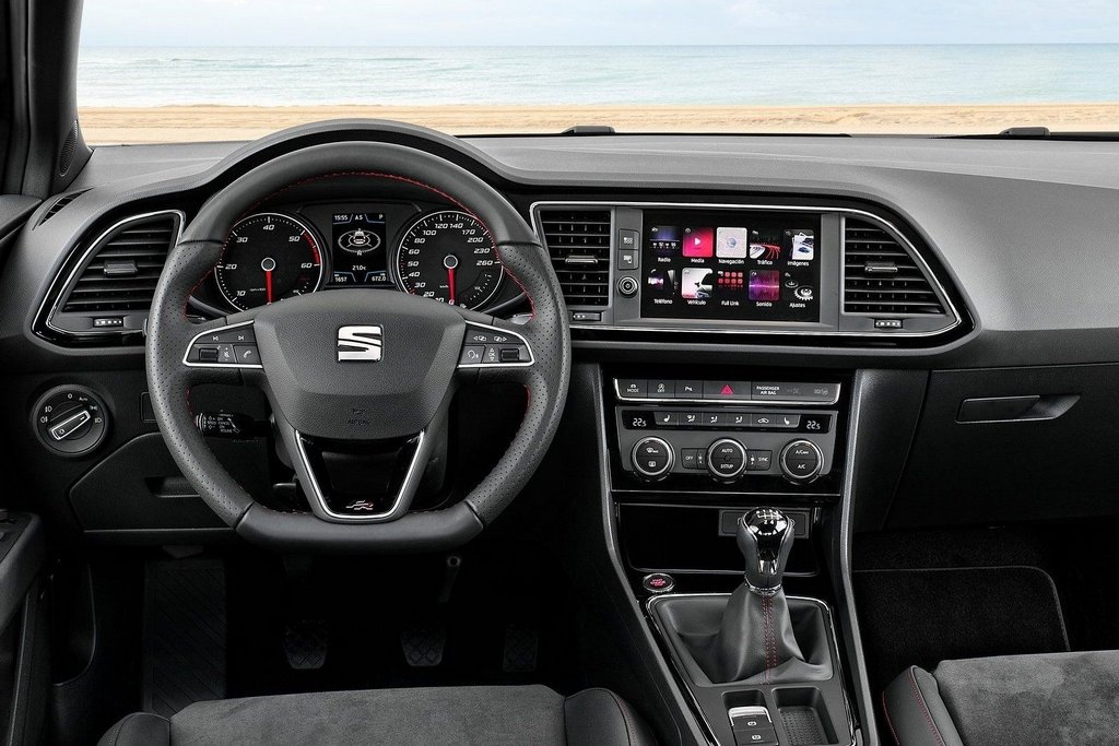 Recenzia kompaktného päťdverového hatchbacku Seat Leon