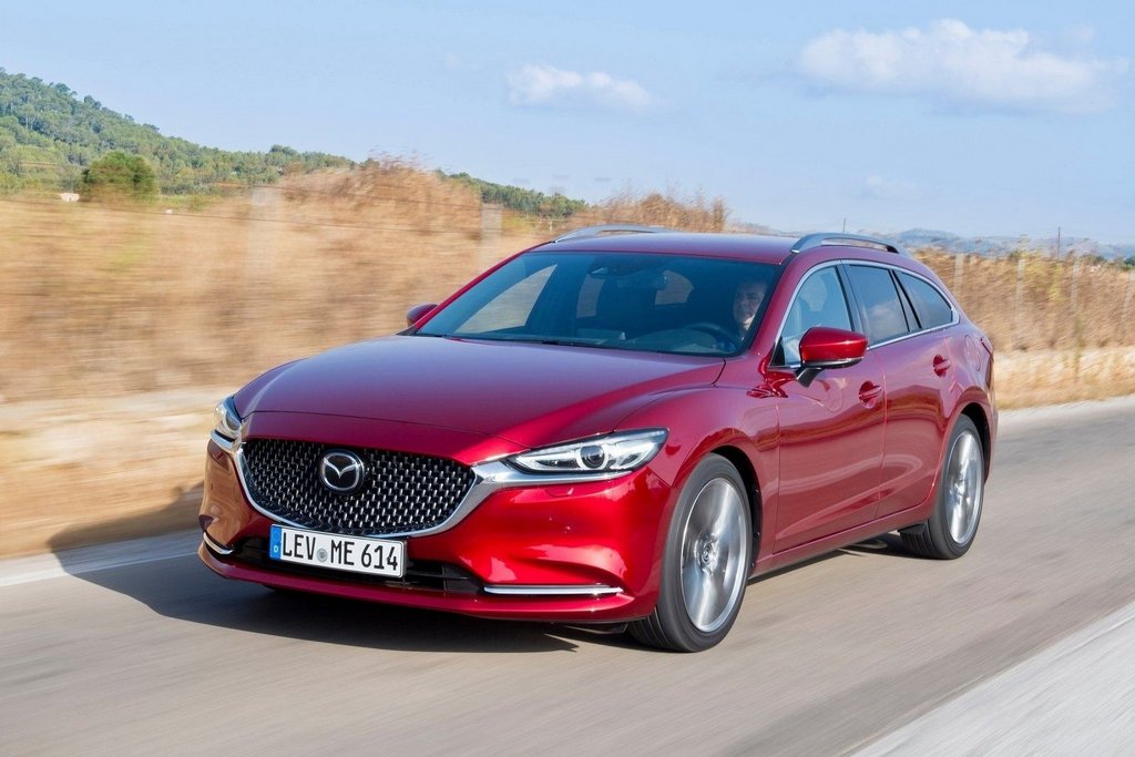Recenzia modernizovaného kombi Mazda 6 Combi