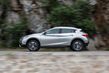 Kompaktný crossover Infiniti QX30 fotografia 14