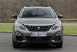 Kompaktný crossover Peugeot 3008 druhej generácie fotografia 2