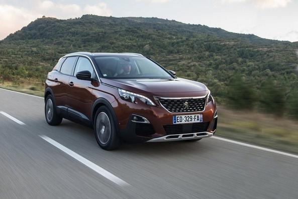 Kompaktný crossover Peugeot 3008 druhej generácie
