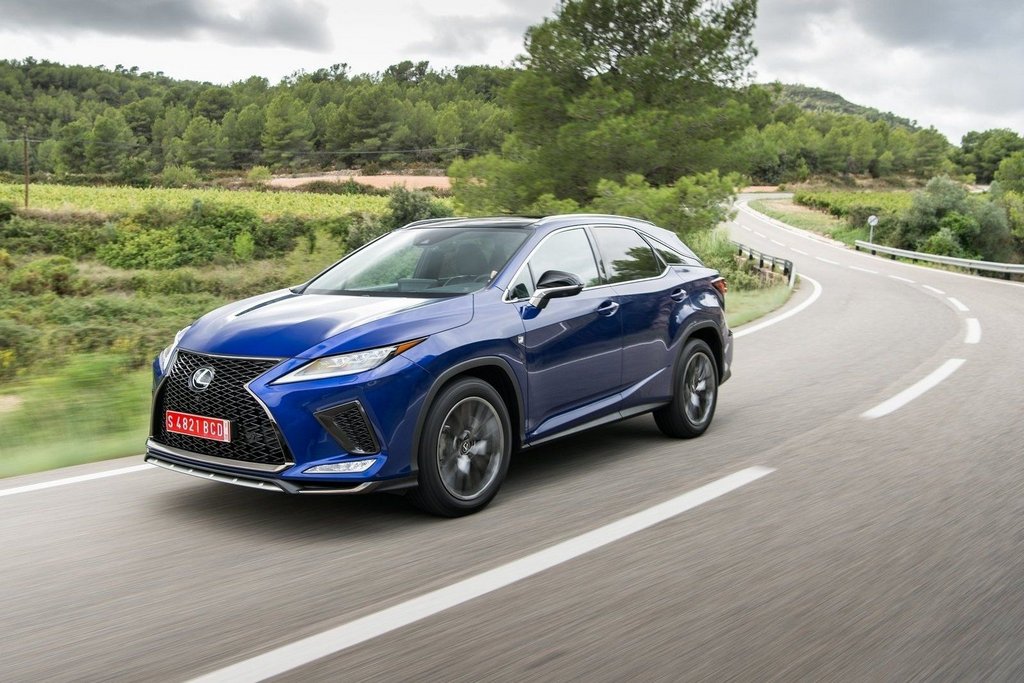 Faceliftovaná verzia crossoveru Lexus RX