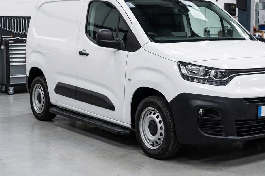 Opel Combo 2019– Bočné nášľapy Bosphorus Black (2 ks, hliník) Image